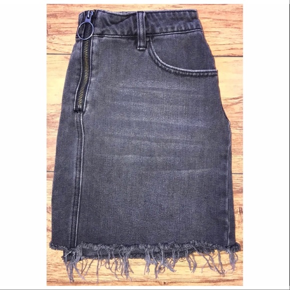 SOLD ✖️ PacSun Black Denim Skirt - Picture 4 of 6